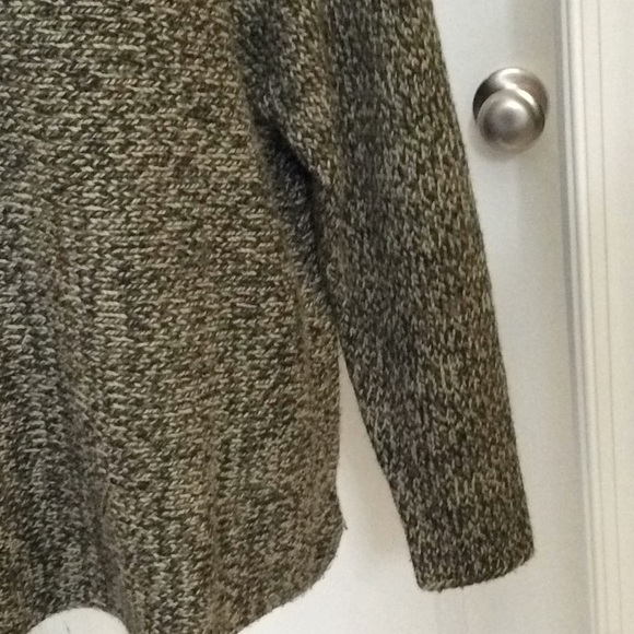 Woman’s boatneck long sleeve sweater - Picture 4 of 7